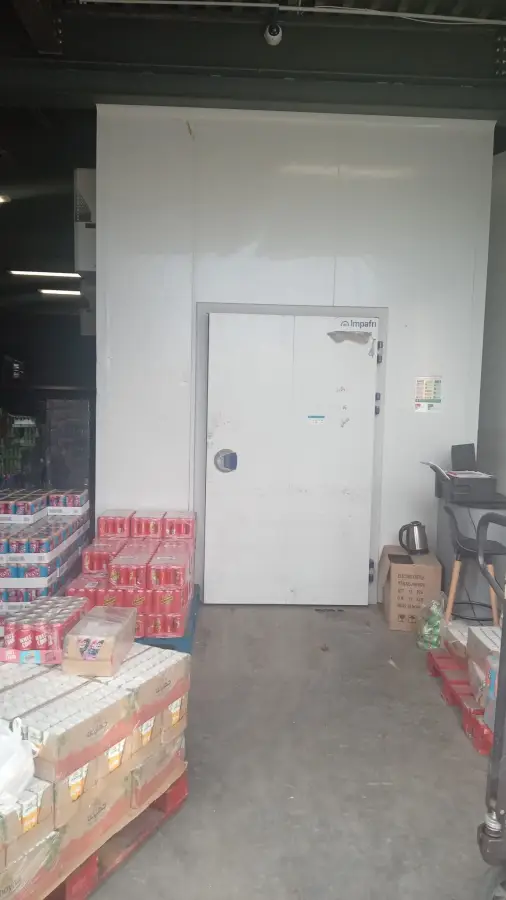 À VENDRE – Société de commerce en gros avec dépôt équipé