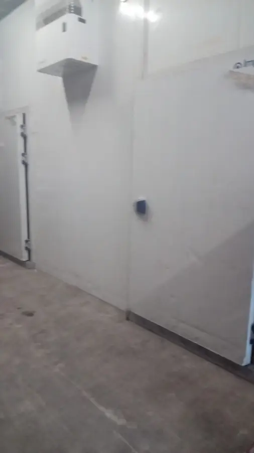 À VENDRE – Société de commerce en gros avec dépôt équipé