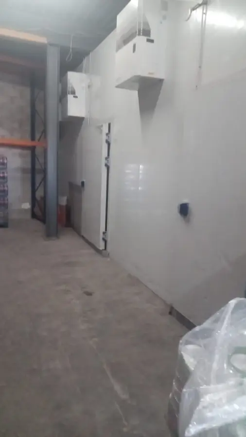 À VENDRE – Société de commerce en gros avec dépôt équipé