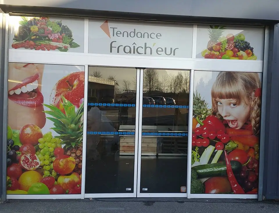 Conception et fabrication d’enseignes en relief