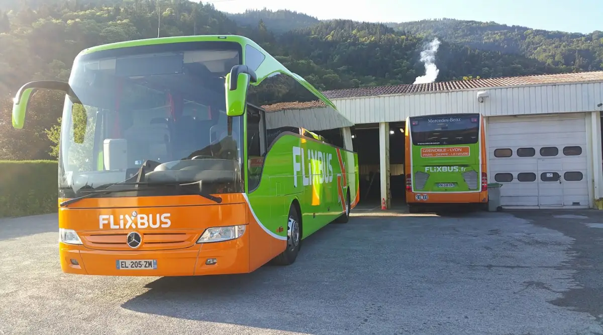 Conception et fabrication d’enseignes en relief