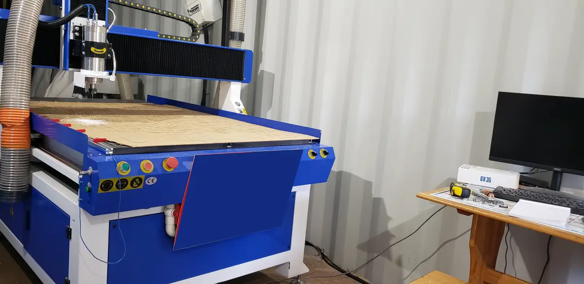 Atelier Enseignes & Signalétique 3D – Savoie (73) – Matériel complet dont CNC